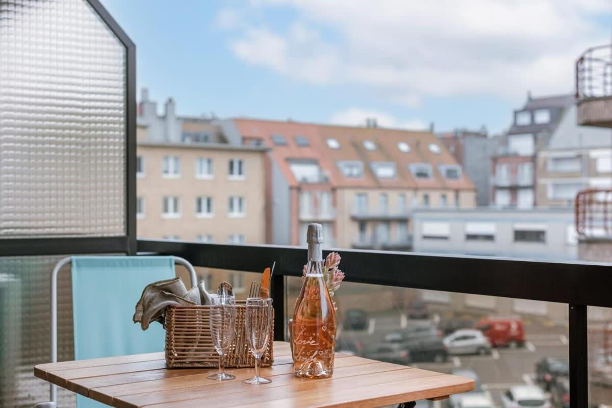 Huswell - Authentic Apartment With Terraces And Parking Knokke-Heist Eksteriør billede